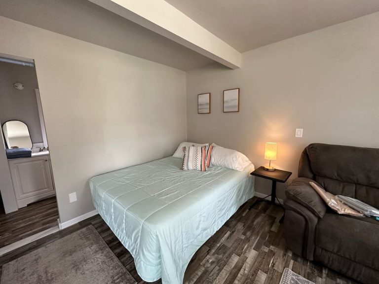 Queen bed